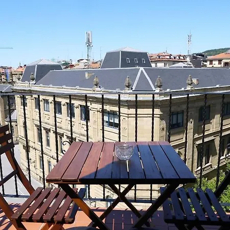 Διαμέρισμα Luminoso Apartamento Con Terraza Y Parking Gratis. *